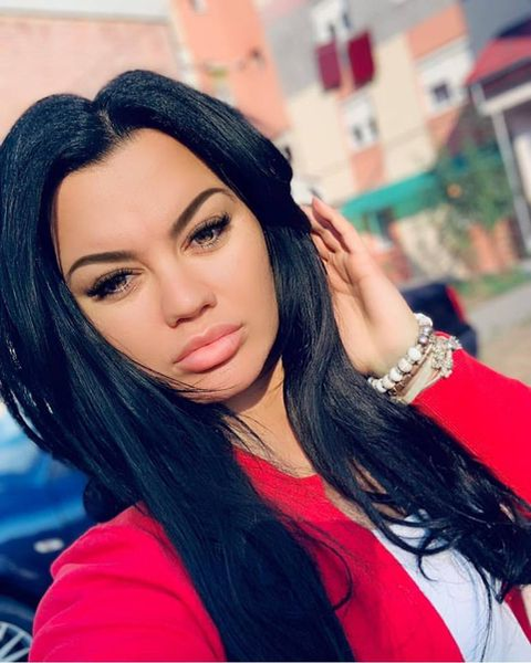 Imagini cu Carmen de la Sălciua, dezbrăcată complet, făcute publice! Cum arată trupul ei, de fapt, în toată goliciunea lui
