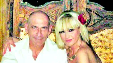 Dimitris Tombros a mai avut o iubita romanca si lucreaza in asigurari! Totul despre sotul Simonei Florescu