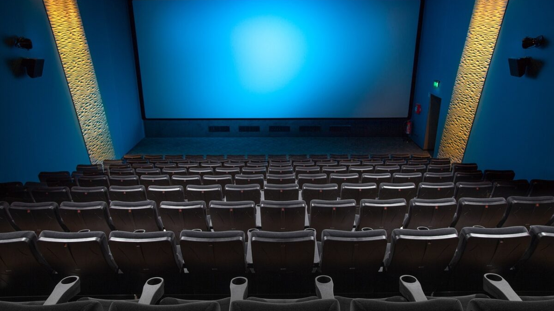 Facturile uriașe la gaze și curent i-au împins să ia măsuri drastice! Angajații unui cinematograf intră în șomaj tehnic, iar activitatea se suspendă