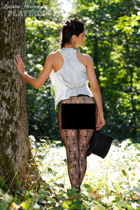Luciana Păunescu, poze din revista PLAYBOY