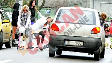 Sanziana Buruiana a cazut cu bicicleta in fata unei masini