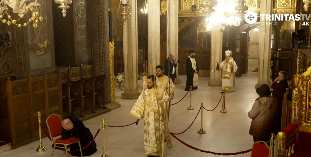 Gigi Becali în timpul slujbei de Înviere de la Patriarhie. Sursa foto: captură video / Trinitas TV