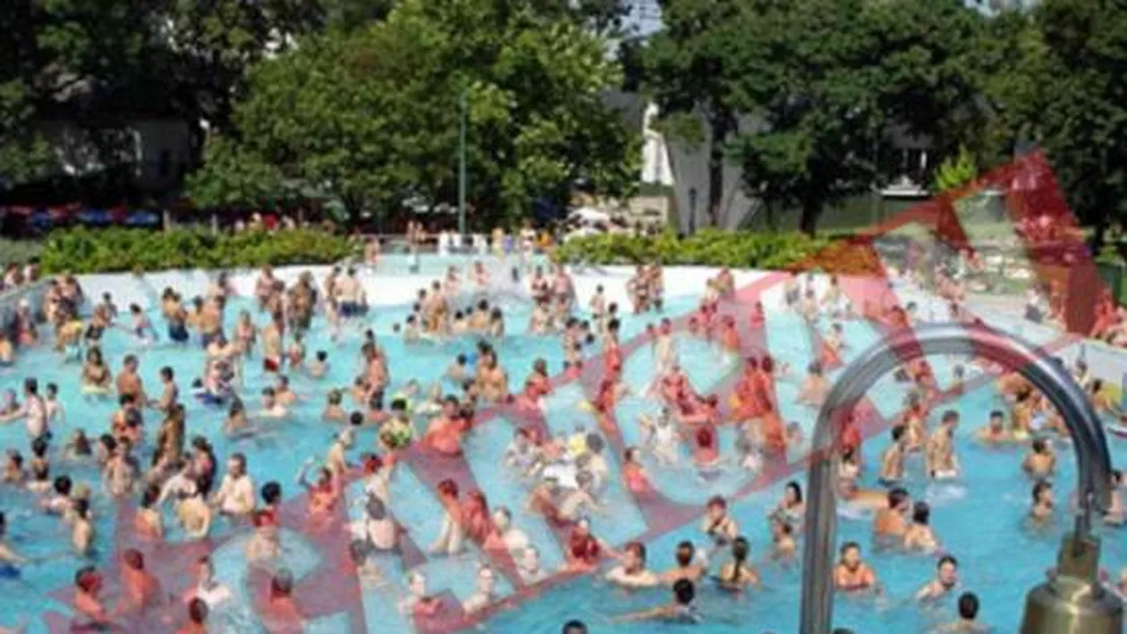 Romanii fug sa se balaceasca in strandurile din Ungaria