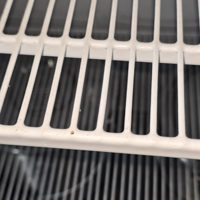 Piedone lovește din nou! Comisarii ANPC au luat cu asalt Centrul Vechi, dar au fost opriți de protestatarii lui Călin Georgescu