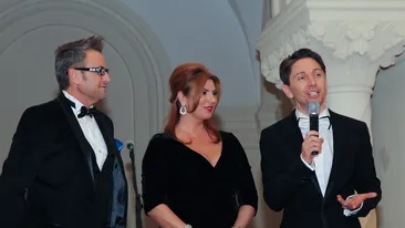 Cătălin Botezatu, dans romantic cu Mihaela Borcea, la o cină caritabilă! Le stă bine împreună sau nu?