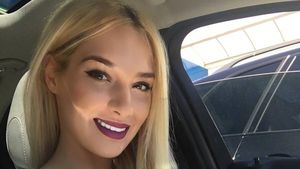 Ea este ”Regina selfie-urilor” din România! E fiica unui multimilionar şi…