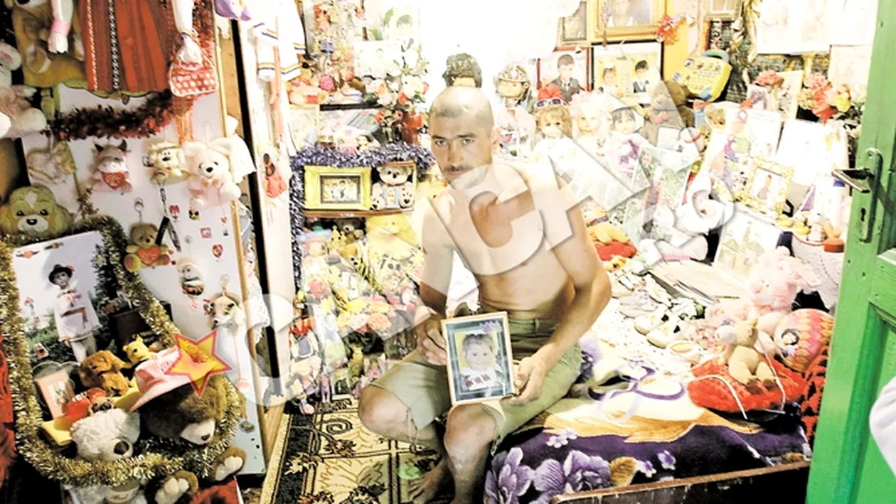 Parintii fetitei care a murit in fantana din curte i-au pastrat intacte hainele si jucariile! In fiecare zi ne gandim la Georgiana