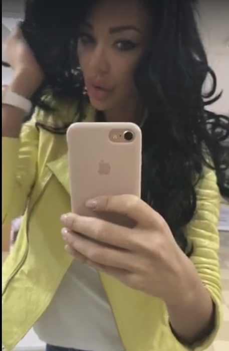 Bianca şi-a schimbat look-ul
