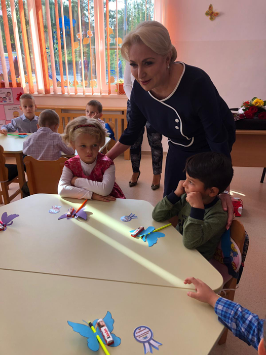 Premierul Viorica Dăncilă, mesaj cu ocazia deschiderii noului an școlar: ”Am credința că România va crește doar dacă educația va crește”
