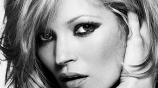 VIDEO Kate Moss nu isi arata varsta! Senzuala intr-un nou pictorial!