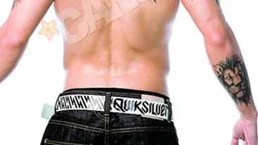 Alex Velea si-a tatuat portretul lui Smiley pe antebrat