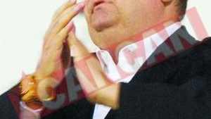 Luati-mi banii!