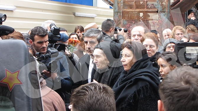 Mama lui Serban Ionescu a uitat de ura pe care i-a purtat-o Magdei Catone! Au ajuns sa doarma sub acelasi acoperis!