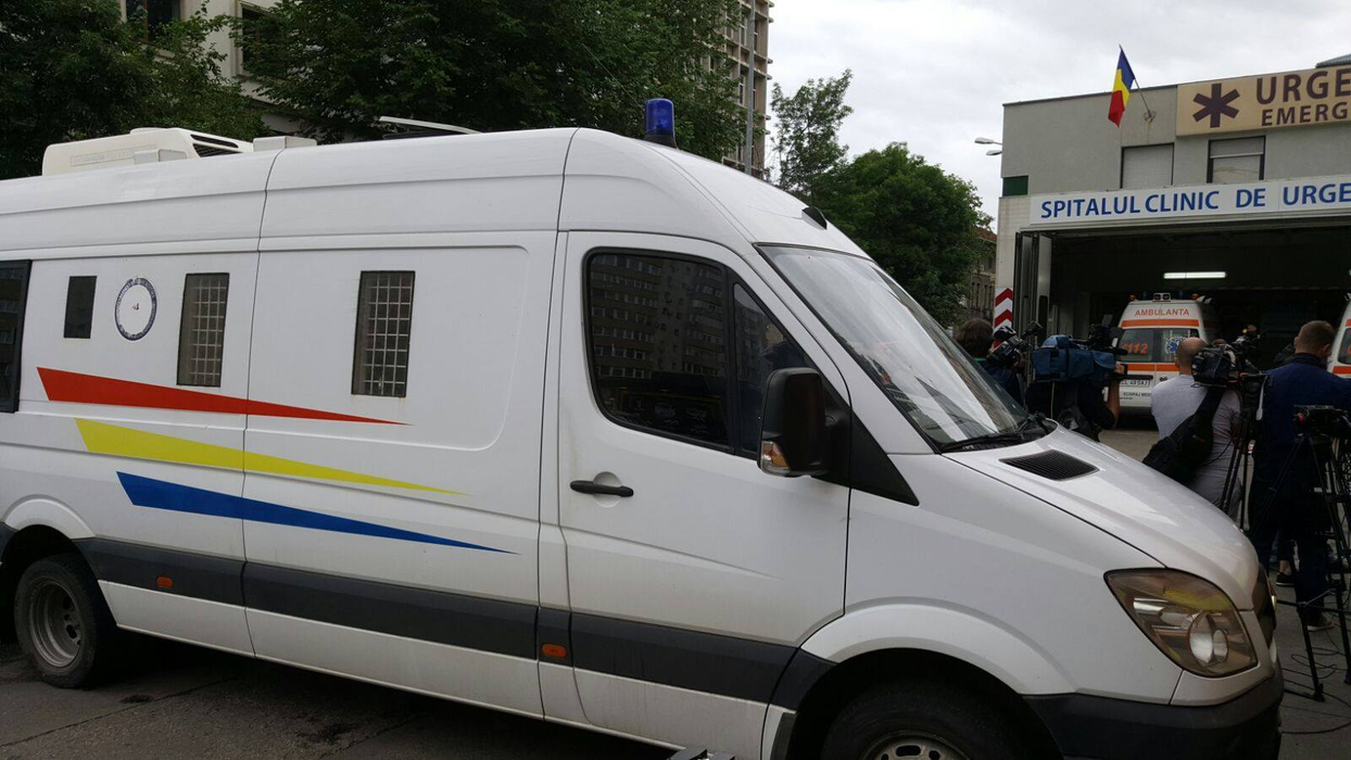 Imagini scandaloase cu fostul deputat! Boureanu, încătuşat după o bătaie cu agenţii de la ”Rutieră”… Avem ultimele informaţii! Politicianul este momentan la spital! Urmează să…