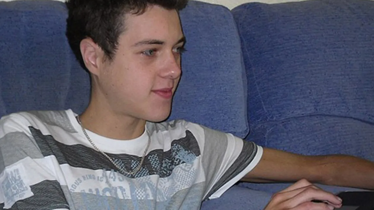 Incredibil, dar adevarat! La 15 ani, avea doar 40 de kg! N-o sa-ti vina sa crezi cum arata acum, dupa ce a invins anorexia