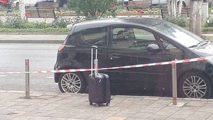 Panică în Târgu Mureș din cauza unei valize abandonate. Poliția a securizat perimetrul și... Ce au descoperit specialiștii în interior