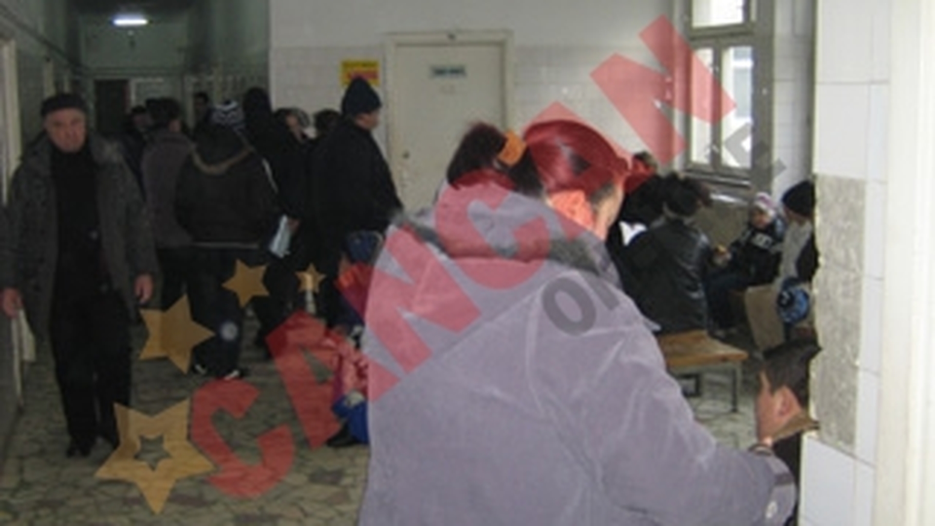 Spital luat cu asalt de bolnavi