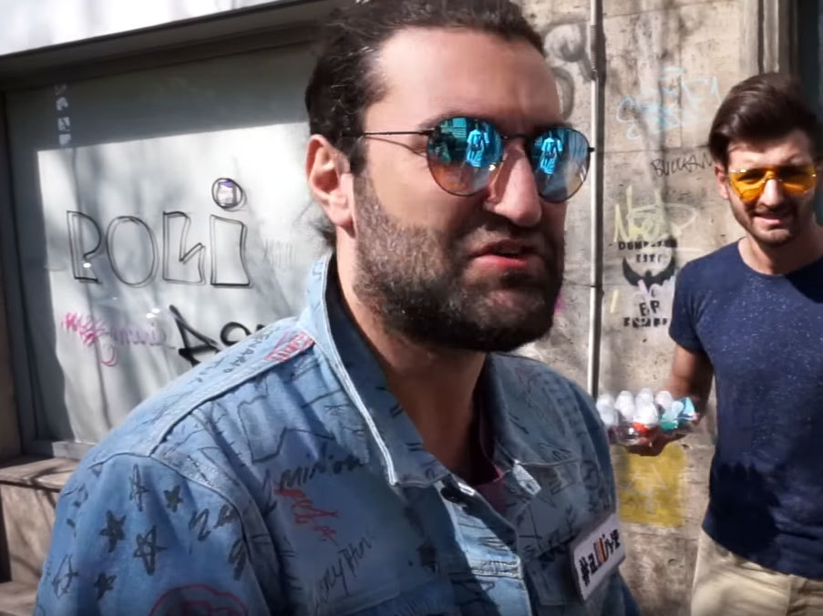 Farsa a fost gândită în amănunt de gaşca de băieţi