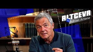 Actorul Adrian Păduraru a renunțat la atletism, handbal și medicină pentru teatru. Urmărește cel mai nou episod al podcastului „Altceva cu Adrian Artene”