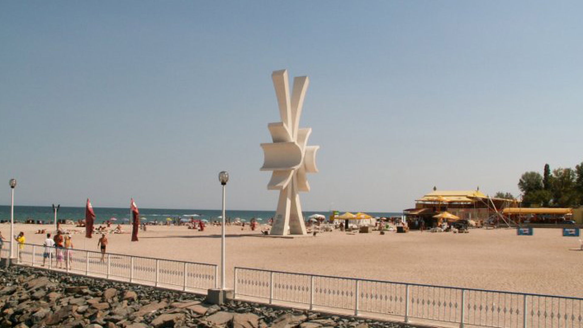 Cum arata plajele de pe litoral de 1 Mai! Asa isi asteapta hotelierii clientii!