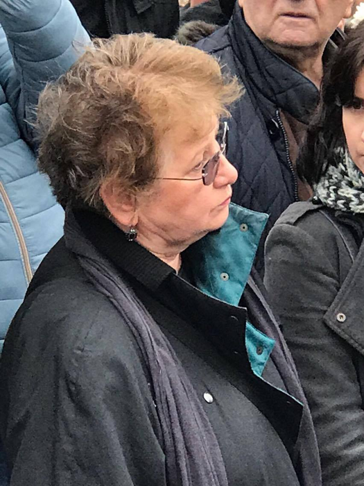 Fiica adoptivă a Stelei Popescu, la înmormântare