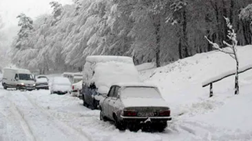 80 de persoane blocate in trafic pe DN 5 au fost duse la Biserica Crucea de Piatra din Calugareni, unde au primit hrana!