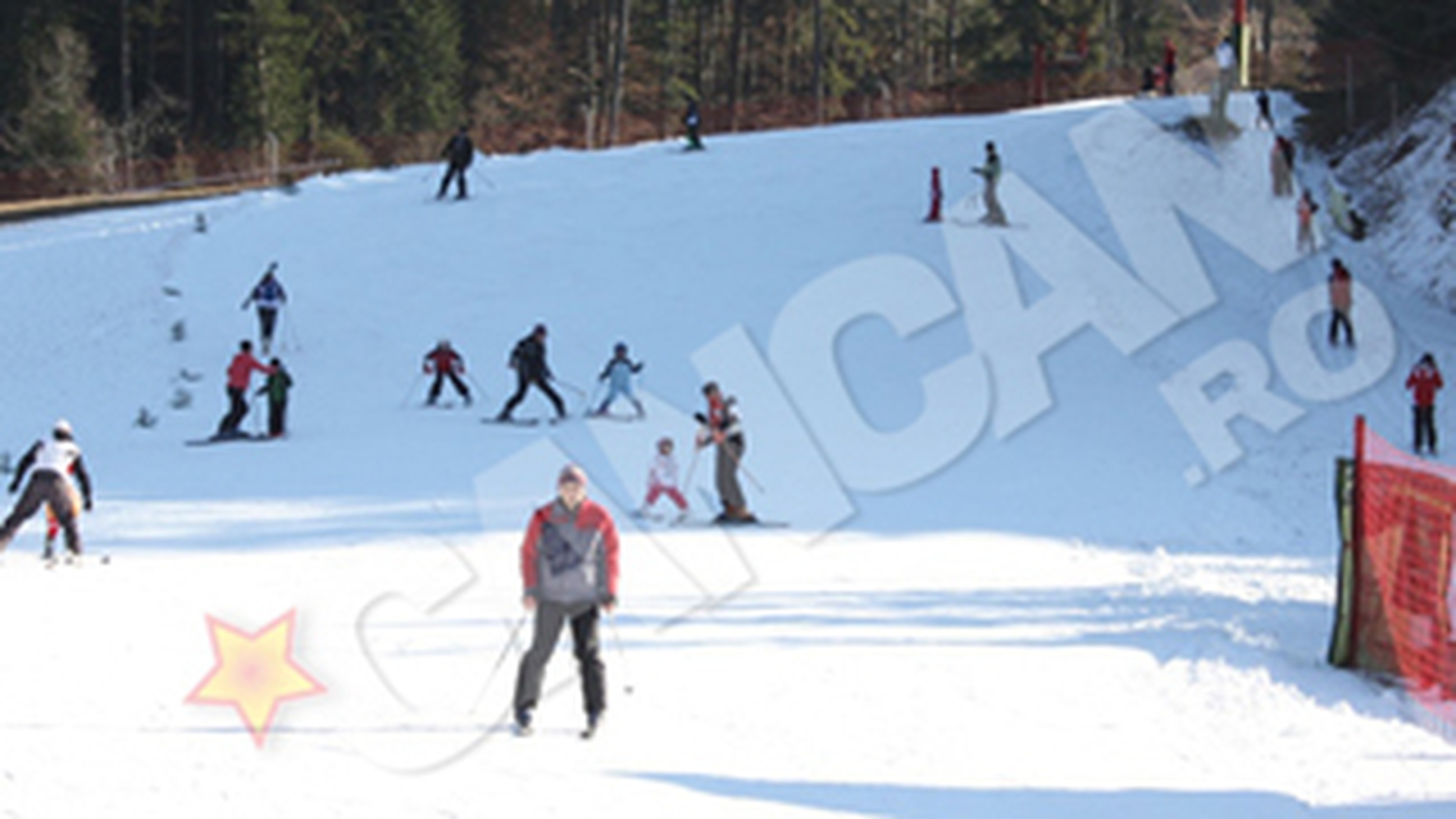 Turistii care isi petrec Revelionul pe Valea Prahovei vor putea schia la Sinaia, Busteni si Azuga