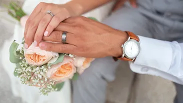 Un cuplu din Suceava, jefuit chiar la ciorba de potroace. Ce sumă fabuloasă le-a fost furată mirilor