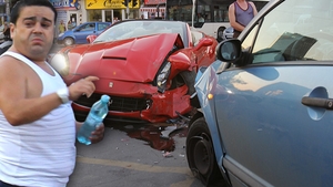 Ce a declarat Adi Minune imediat dupa accidentul in care si-a facut praf Ferrari: "Mama, nu am mai fost de nu stiu cand la TV"