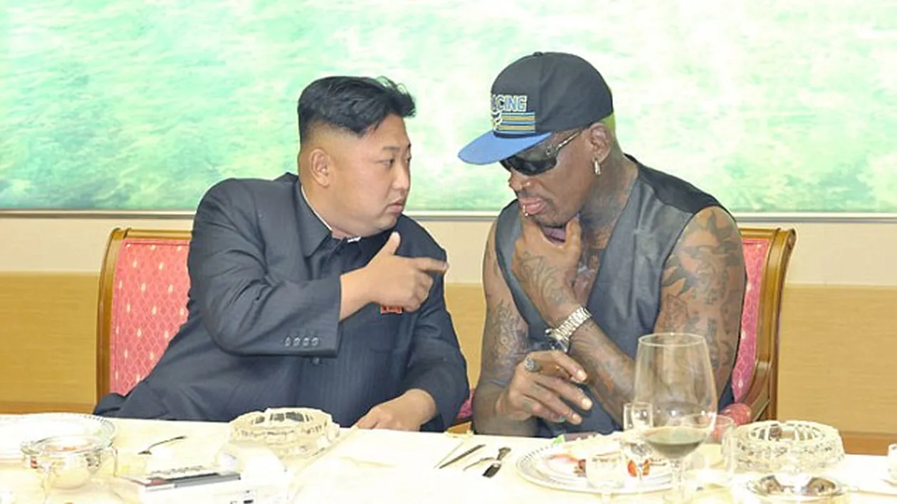 Ce gafă jenantă! Ce a făcut Kim Jong-un pentru a iesi mai bine in fotografiile cu Denis Rodman! Amănuntul penibil lăsat la vedere