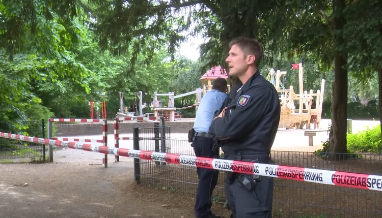Sfâșietor! Unde stă rochia în care va fi îmbrăcată Iulia, fata de 15 ani ucisă în Germania: “Înmormântăm o prințesa”