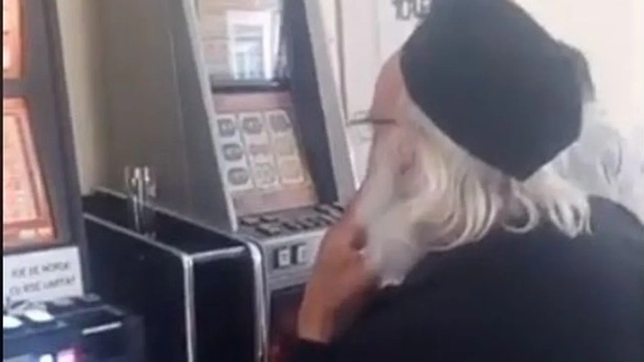 Adevărul despre preotul botoșonean surprins la păcănele. Oficialii Mitropoliei Moldovei: “După datele pe care le avem, este”