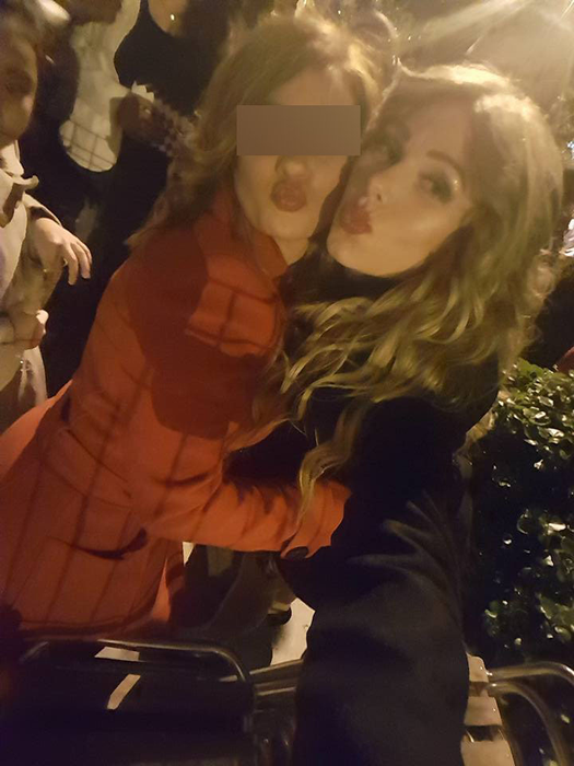 Blonda din Satu Mare care i-a înnebunit pe spanioli a început bine 2017. Ce a făcut cu o altă femeie în prima zi din an