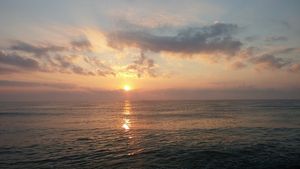 Ce a făcut un turist aflat pe litoral, în Mamaia, i-a lăsat pe oamenii legii cu gurile căscate! A fost amendat