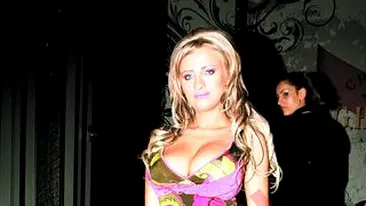 A fost exclusa din echipa Acces Direct