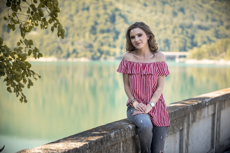 Cristina Ciobănașu, schimbare radicală de look pentru cel de-al doilea sezon “Fructul oprit”
