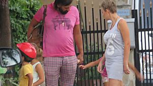 Connect-R a căzut în depresie, după ce Maya, fiica lui, a fost la un pas de moarte. “Era intubată, ne-a nenorocit! S-a îmbolnăvit de la...”