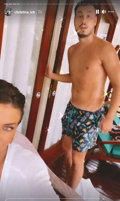 Christina Ich și Alex Pițurcă s-au filmat în momente de tandrețe în Seychelles. Gluma acidă făcută de moldoveancă la adresa logodnicului ei | FOTO