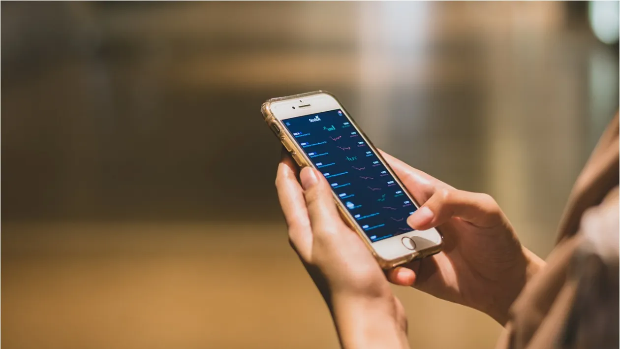 Orange schimbă prețurile la serviciile de roaming. Cât îi va costa pe români să stea pe internet în Turcia