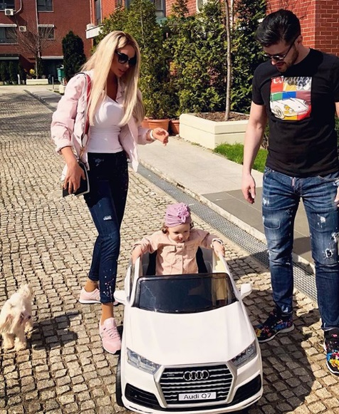 A fost dezvăluit motivul pentru care Bianca Drăgușanu și Victor Slav s-au despărțit! Carmen Harra: “Este o persoană foarte nesigură pe ea”