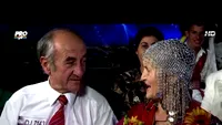 A fost dragoste la prima vedere! A vazut-o la Romanii au Talent si a cerut-o de sotie!