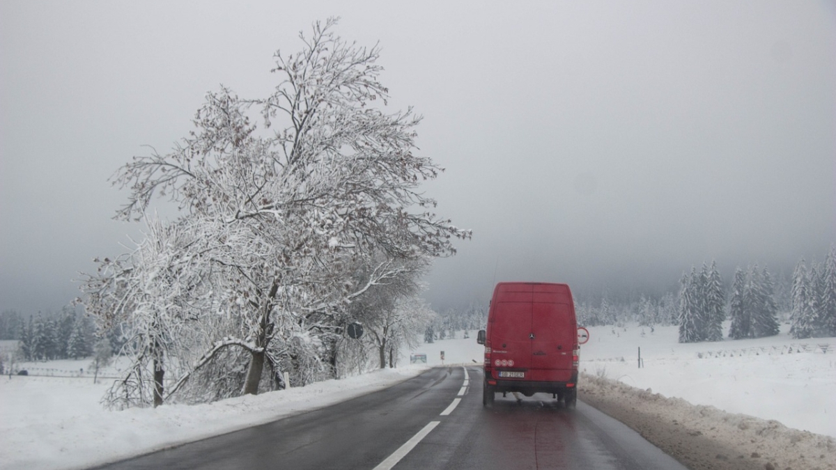Vremea chiar o ia razna în această săptămână. Ne așteaptă o diferență de șapte grade Celsius