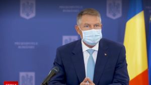 Ce reacție a avut Iohannis când a văzut imaginile cu șefii Poliției întâlnindu-se cu Duduienii