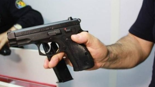 Tragedie la tribunal! Procurorul a fost împușcat cu arma prezentată ca probă!