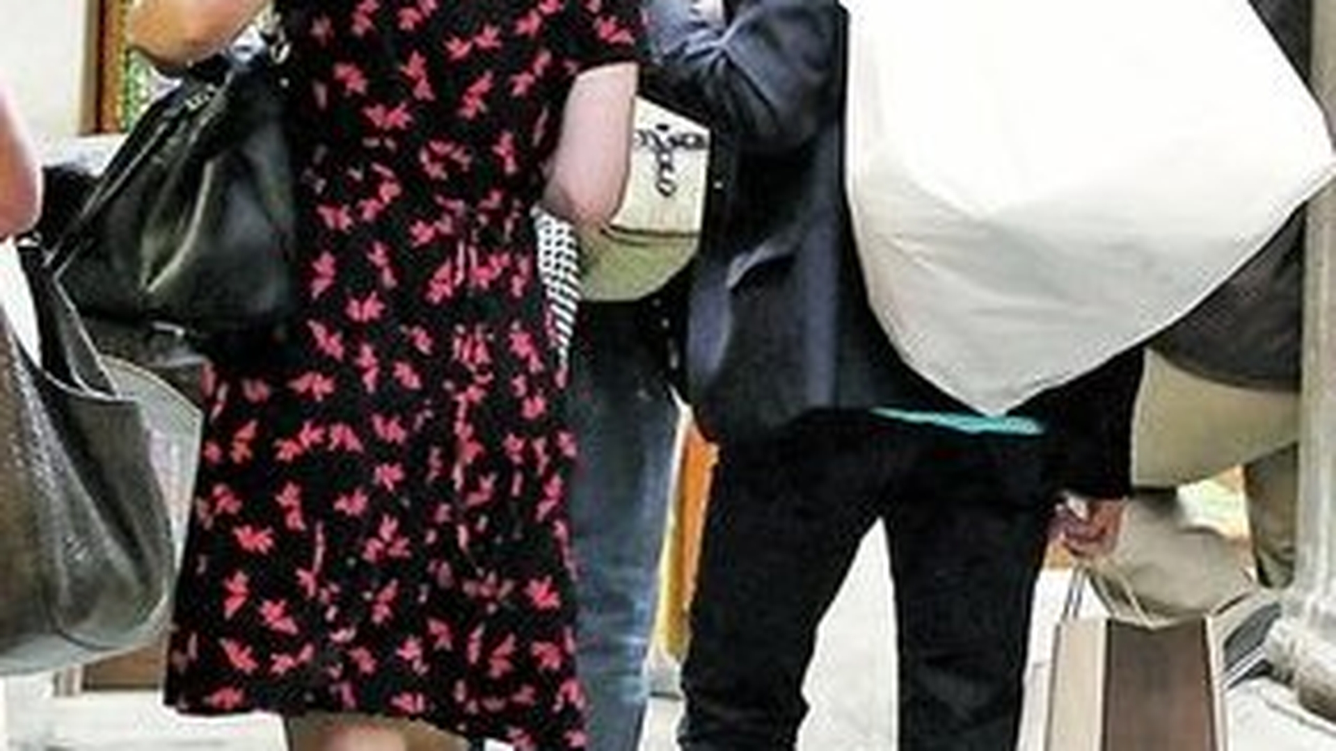 Ronnie Wood isi rasfata iubita la Venetia! I-a luat o desaga de cadouri
