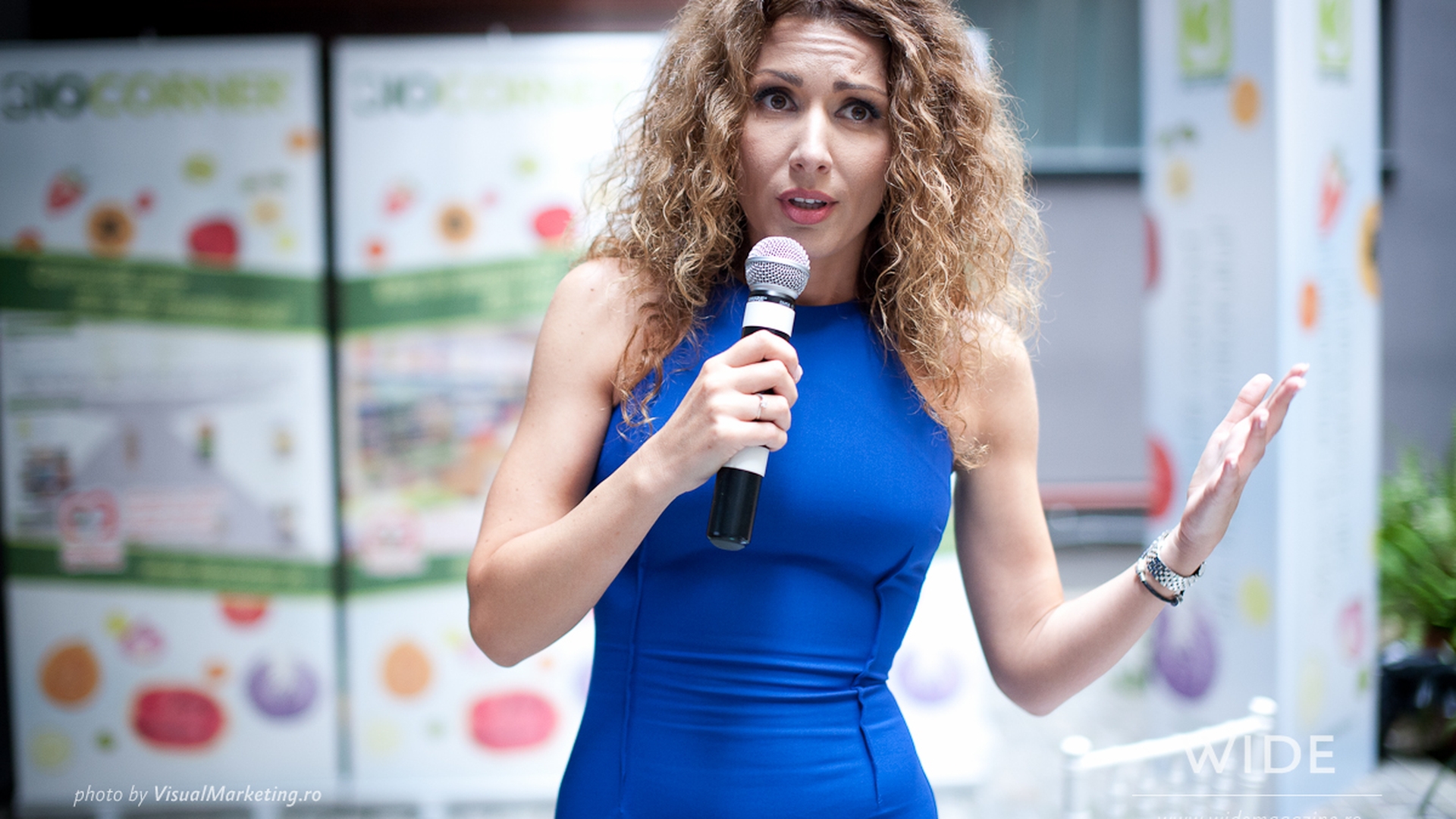 Cine ar fi crezut ca este asa materialista! De ce sta Carmen Bruma cu Mircea Badea!