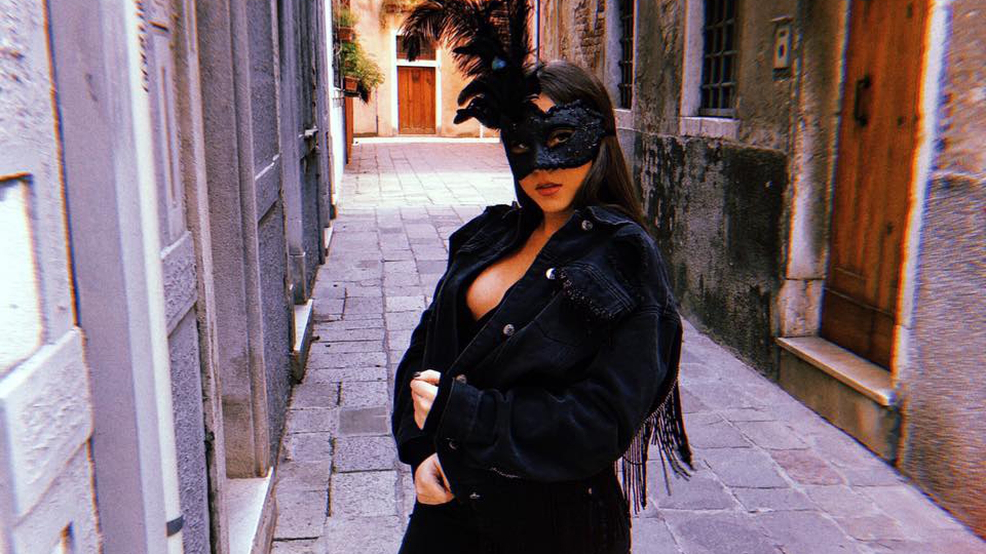 Nicole Cherry și-a pus silicoane?! Cum arată acum bustul cântăreței