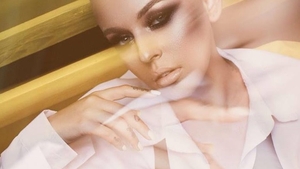 Misha a pozat topless: “Cum te-a lăsat inima să...”. Cum se reinventează artista după divorțul de Connect-R