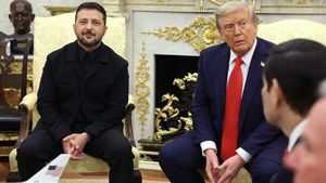Cât costă costumul pe care Volodimir Zelenski l-a purtat în SUA? Donald Trump l-a complimentat pentru ținută