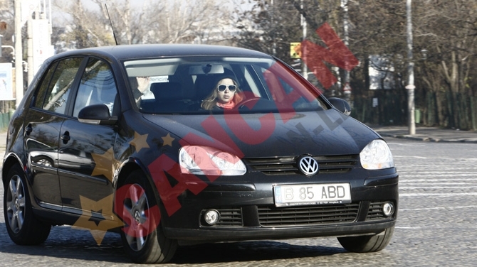 Anca Badiu atacata pe strada de doi barbati! Le-a dat cu sprayiul paralizant in fata